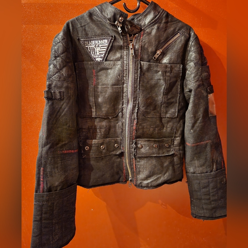 Junker designs blade runner jacket